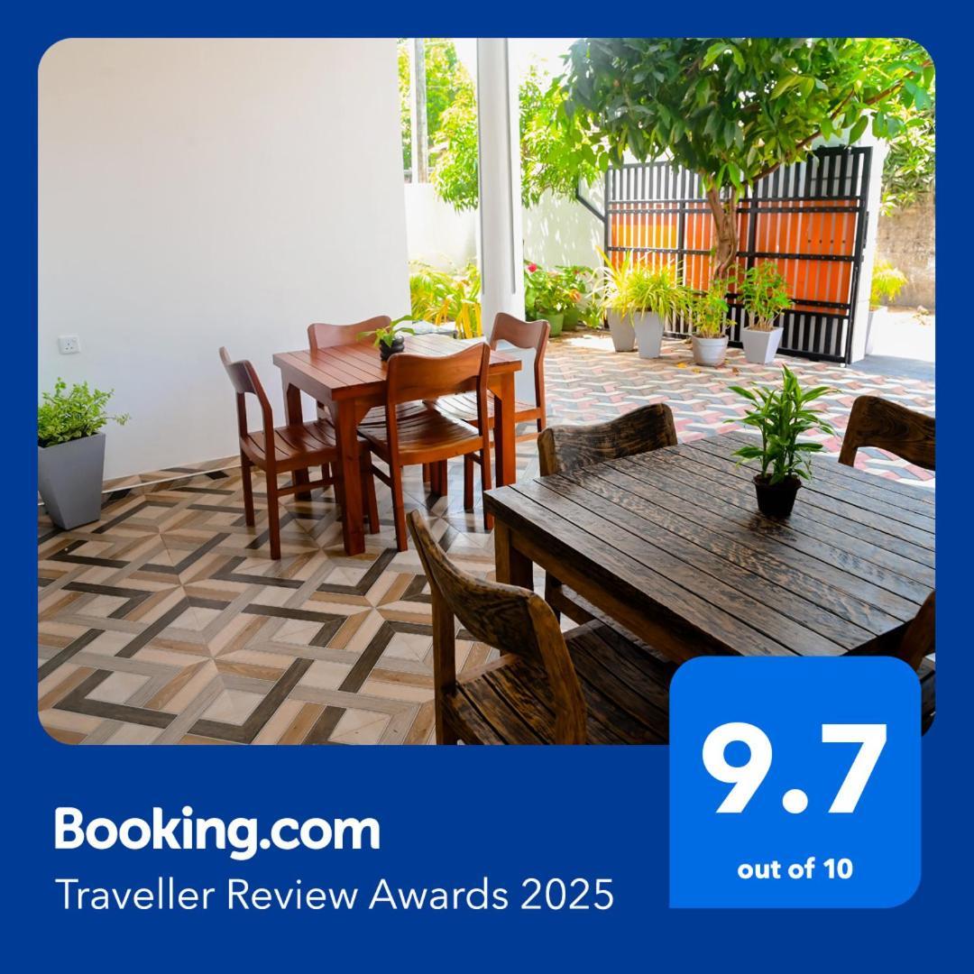 Mario Family Villa And Restaurant Negombo Exterior foto